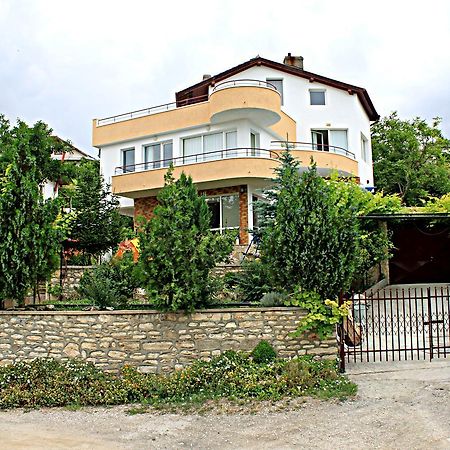 Popov Guest House Balchik Exterior photo