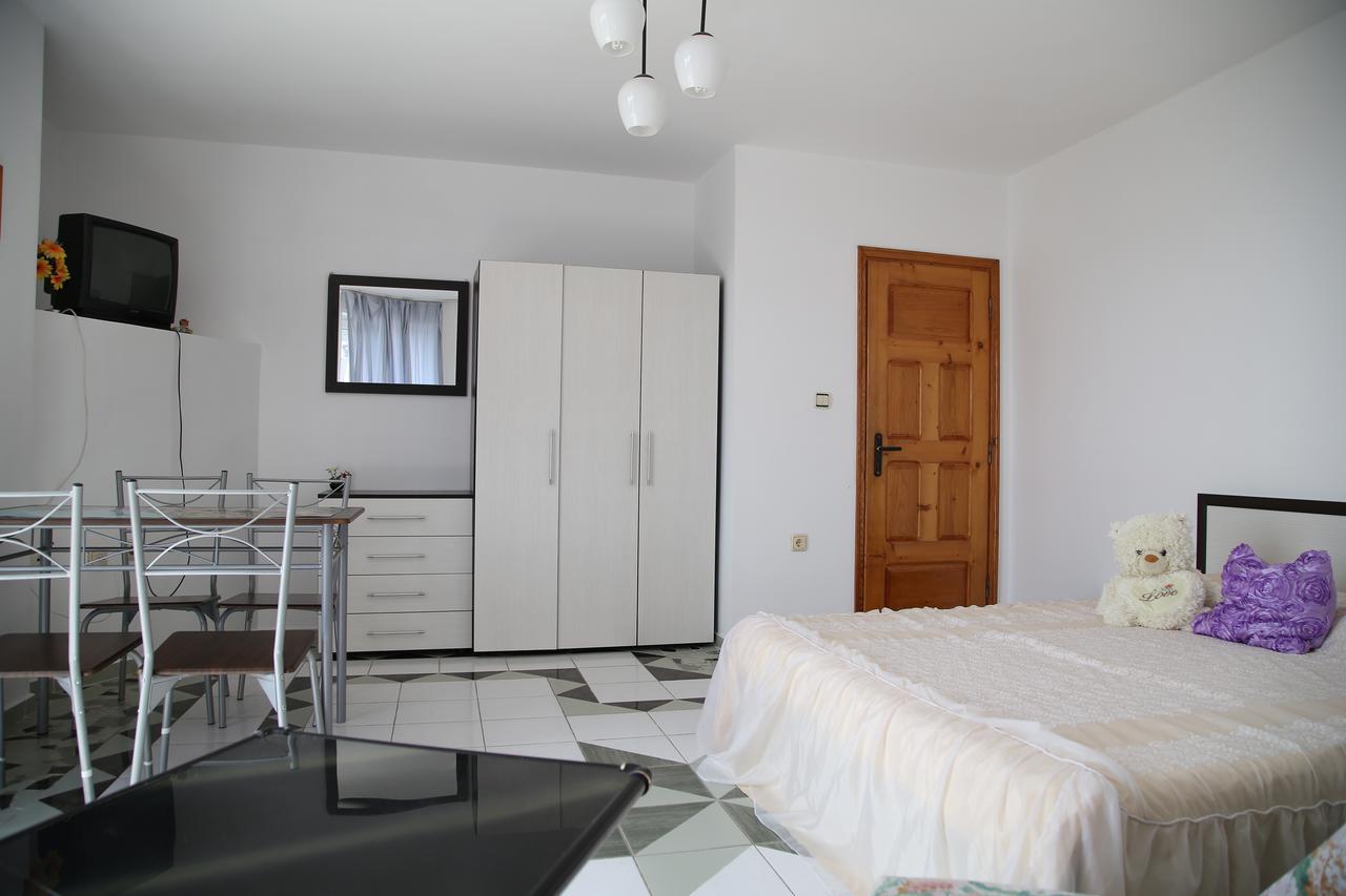 Popov Guest House Balchik Exterior photo