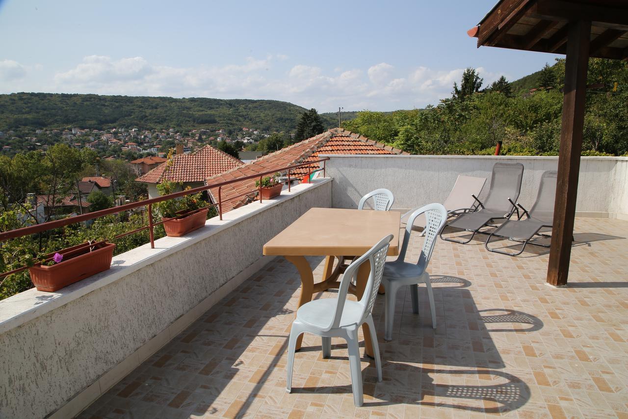 Popov Guest House Balchik Exterior photo